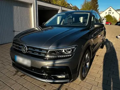 Gebraucht VW Tiguan R-line 190 PS (139 kW) 2019 Grau SUV