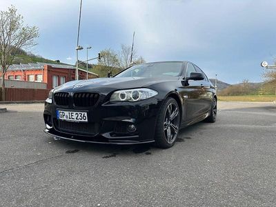 Schwarz Gebraucht 2013 BMW 520 Sport Line Limousine | 11.999 € (Fairer Preis)