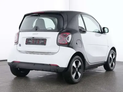 Begagnad Smart ForTwo Electric Drive 60 kW (82 HK) 2024 Vit Sportkupé