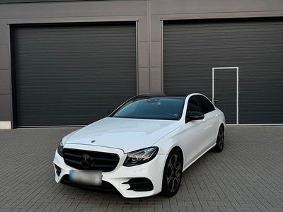 Gebraucht Mercedes E220 AMG line 194 PS (142 kW) 2017 Weiß Limousine