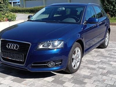 Usata Audi A3 Attraction 105 CV (77 kW) 2012 Blu Utilitaria