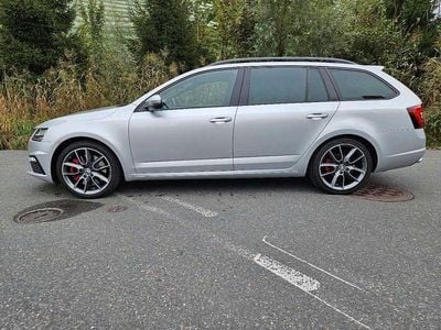 Silber Gebraucht 2017 Skoda Octavia RS Kombi | 16.450 € (Fairer Preis)
