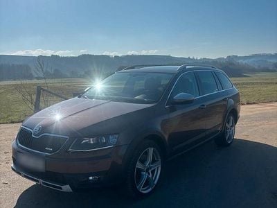 Gebraucht Skoda Octavia Scout 186 PS (136 kW) 2016 Kombi