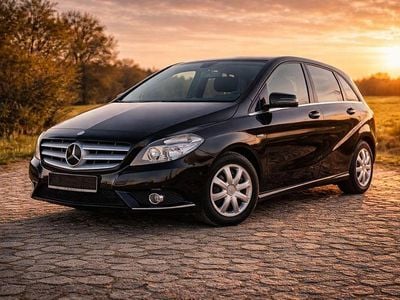 Gebraucht Mercedes B180 109 PS (80 kW) 2012 Schwarz Van / Kleinbus