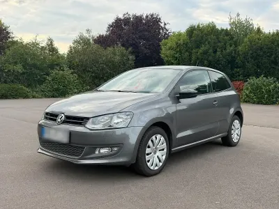 Gebraucht VW Polo 90 PS (66 kW) 2011 Grau Kleinwagen