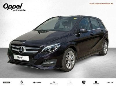 Gebraucht Mercedes B180 Urban 109 PS (80 kW) 2016 Violet Van / Kleinbus