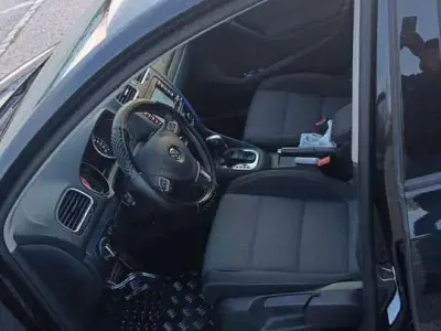 Gebraucht VW Golf VI Comfortline 122 PS (89 kW) 2011 Schwarz Kombi