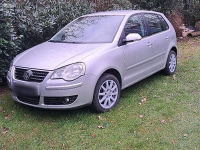 Usado VW Polo 80 HP (58 kW) 2009 Prateado Citadino