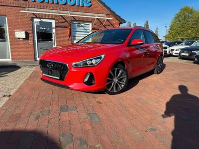 Second-hand Hyundai i30 Trend 140 CP (102 kW) 2017 Roșu Break