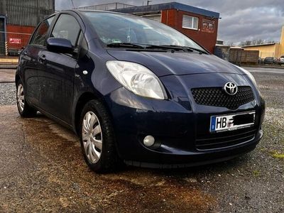 gebraucht Toyota Yaris mit TÜV bis 04/2025, gepflegter Kleinwagen