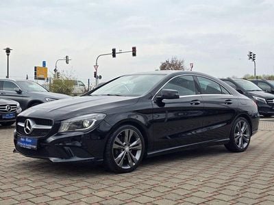 Gebraucht Mercedes CLA200 156 PS (114 kW) 2015 Schwarz Limousine