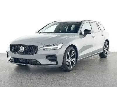 Gebraucht Volvo V60 Plus 197 PS (144 kW) 2025 Grau Kombi