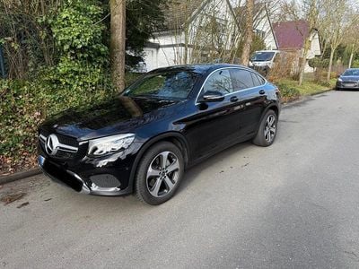 Gebraucht Mercedes GLC250 211 PS (155 kW) 2019 Schwarz Coupé