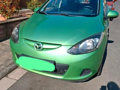 Usata Mazda 2 80 CV (58 kW) 2008 Verde Utilitaria
