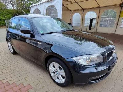 Gebraucht BMW 118 143 PS (105 kW) 2011 Black sapphire metallic Kleinwagen
