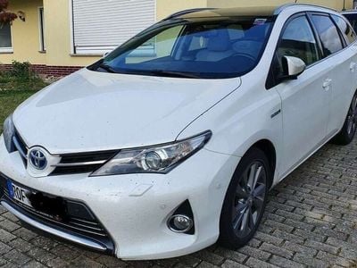 Toyota Auris Hybrid