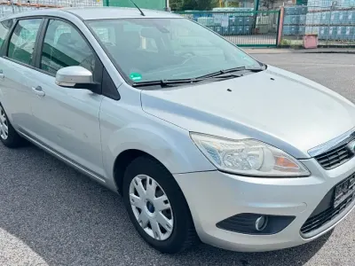 Gebraucht Ford Focus 108 PS (79 kW) 2008 Silber Kombi