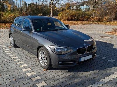 Grau Gebraucht 2011 BMW 116 Sport Line Kleinwagen | 5.999 € (Fairer Preis)