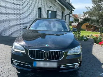 Gebraucht BMW 750 Performance 381 PS (280 kW) 2015 Schwarz Limousine