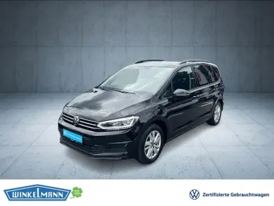 Gebraucht VW Touran Comfortline 150 PS (110 kW) 2022 Schwarz Van / Kleinbus
