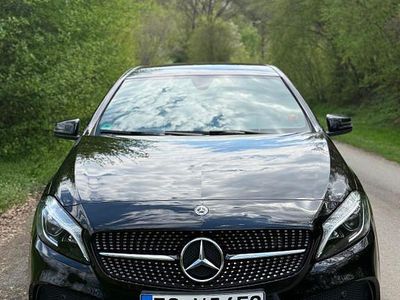 Usata Mercedes A180 AMG line 122 CV (89 kW) 2018 Nero Berlina
