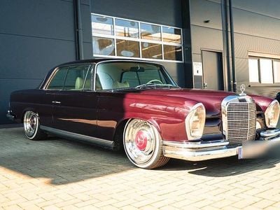 Gebraucht Mercedes W111 160 PS (117 kW) 1969 Rot Coupé