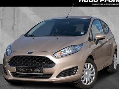 Gebraucht Ford Fiesta Trend 60 PS (44 kW) 2016 Silber Limousine