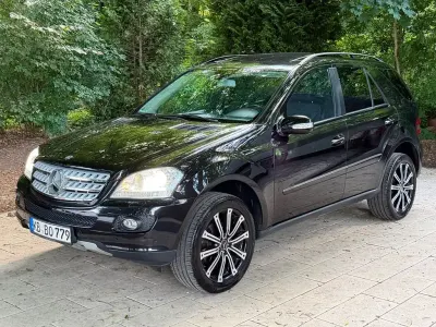 Gebraucht Mercedes ML320 224 PS (164 kW) 2006 Schwarz SUV