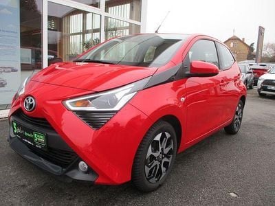 Gebraucht Toyota Aygo X-play 72 PS (52 kW) 2021 Vulcanorot Kleinwagen