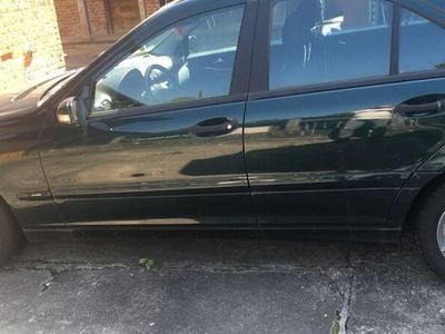 Mercedes C180