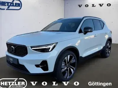 Nuova Volvo XC40 Plus 163 CV (119 kW) 2025 Bianco SUV
