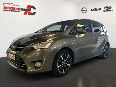 Gebraucht Toyota Verso Edition-S 132 PS (97 kW) 2018 Grau Van / Kleinbus