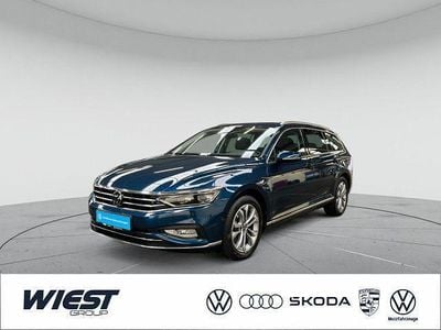 Usata VW Passat Elegance 150 CV (110 kW) 2023 Blu Station wagon