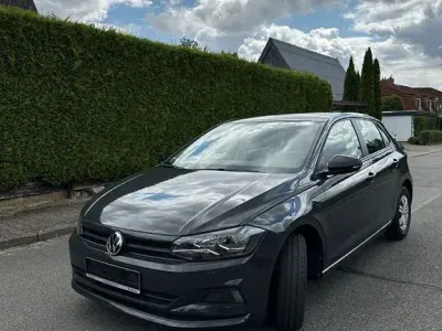 Gebraucht VW Polo Trendline 65 PS (47 kW) 2019 Grau Kleinwagen