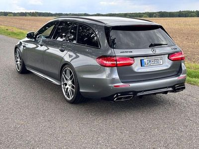 Mercedes E63S AMG