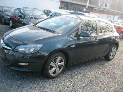 Gebraucht Opel Astra Style 140 PS (102 kW) 2015 Grün Limousine