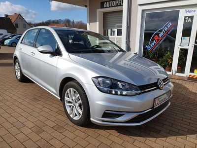 Używany VW Golf VII Comfortline 116 KM (85 kW) 2019 Srebrny Sedan/Limuzyna