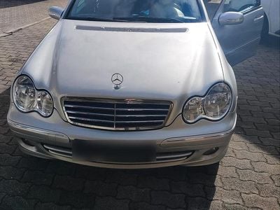 Gebraucht Mercedes C180 143 PS (105 kW) 2006 Silber Limousine