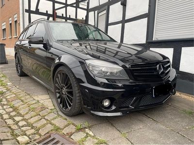 Mercedes C63 AMG