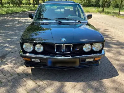 Gebraucht BMW 535 186 PS (136 kW) 1986 Schwarz Limousine