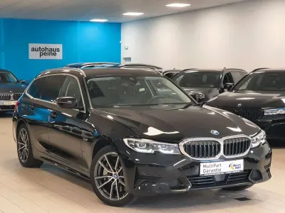 Używany BMW 330e Sport Line 184 KM (135 kW) 2021 Czarny Sedan/Limuzyna