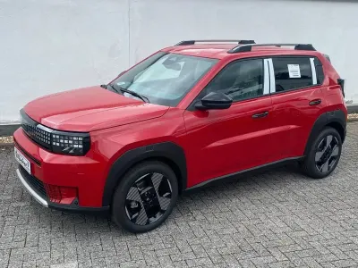 Gebraucht Fiat Grande Panda La Prima 110 PS (80 kW) 2025 Passione rot Kleinwagen