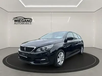Gebraucht Peugeot 308 SW Active 131 PS (96 kW) 2020 Schwarz Kombi