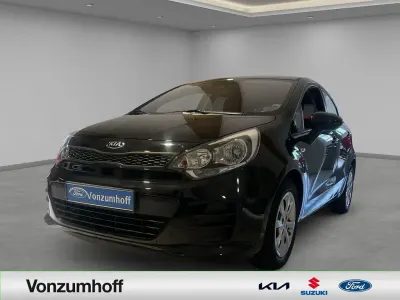 Używany Kia Rio Attract 84 KM (61 kW) 2016 Czarny Hatchback
