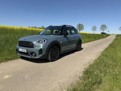 Usata Mini Countryman 220 CV (161 kW) 2021 Verde SUV