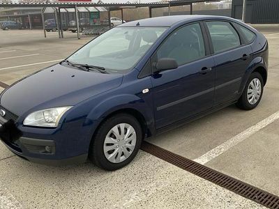 Blau Gebraucht 2006 Ford Focus Limousine | 2.400 € (Fairer Preis)