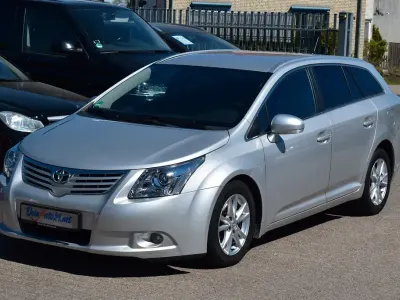 Second-hand Toyota Avensis Edition 126 CP (92 kW) 2011 Argintiu Break