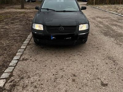 Schwarz Gebraucht 2002 VW Passat Kombi | 2.000 €