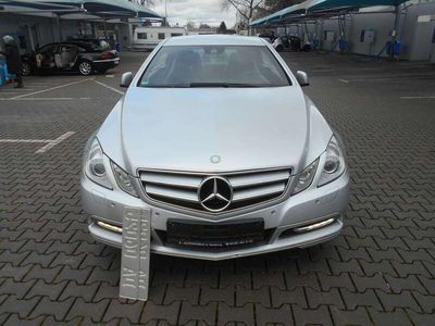 gebraucht Mercedes E200 E200 CGI BlueEfficiency (207.348)/NAVI/EURO 5