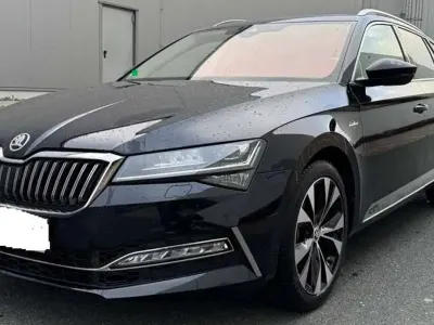 Gebraucht Skoda Superb LAURIN & KLEMENT 280 PS (205 kW) 2020 Schwarz Kombi